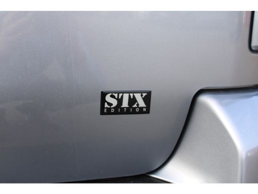 Opel Vivaro-e STX L3 75 kWh 136 PK | 8 JAAR GARANTIE | LEDER | CAMERA | BETIMMERING | STOEL + STUUR VERWARMING ... ActivLease financial lease