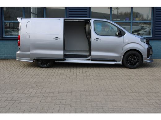 Opel Vivaro-e STX L3 75 kWh 136 PK | 8 JAAR GARANTIE | LEDER | CAMERA | BETIMMERING | STOEL + STUUR VERWARMING ... ActivLease financial lease