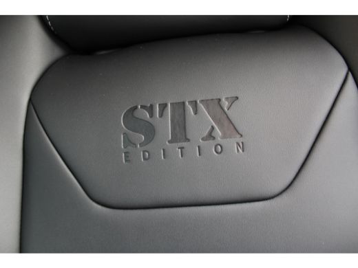 Opel Vivaro-e STX L3 75 kWh 136 PK | 8 JAAR GARANTIE | LEDER | CAMERA | BETIMMERING | STOEL + STUUR VERWARMING ... ActivLease financial lease