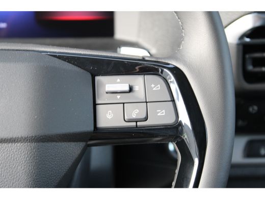 Opel Vivaro-e STX L3 75 kWh 136 PK | 8 JAAR GARANTIE | LEDER | CAMERA | BETIMMERING | STOEL + STUUR VERWARMING ... ActivLease financial lease