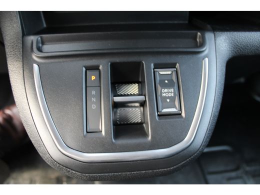 Opel Vivaro-e STX L3 75 kWh 136 PK | 8 JAAR GARANTIE | LEDER | CAMERA | BETIMMERING | STOEL + STUUR VERWARMING ... ActivLease financial lease