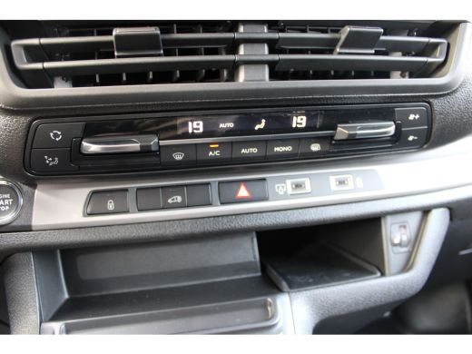 Opel Vivaro-e STX L3 75 kWh 136 PK | 8 JAAR GARANTIE | LEDER | CAMERA | BETIMMERING | STOEL + STUUR VERWARMING ... ActivLease financial lease