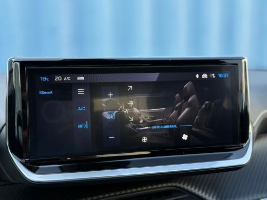 Peugeot 2008 1.2 Hybrid 136 GT Afdaal assistent | Achteruitrijcamera | Keyless start | Cruise control | Led in... ActivLease financial lease