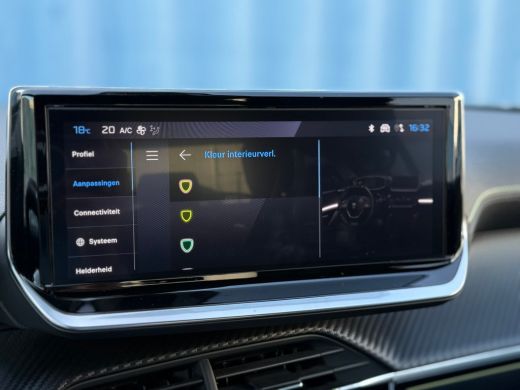 Peugeot 2008 1.2 Hybrid 136 GT Afdaal assistent | Achteruitrijcamera | Keyless start | Cruise control | Led in... ActivLease financial lease