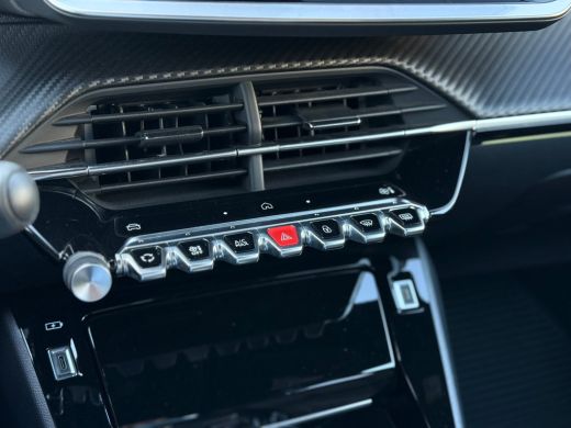 Peugeot 2008 1.2 Hybrid 136 GT Afdaal assistent | Achteruitrijcamera | Keyless start | Cruise control | Led in... ActivLease financial lease