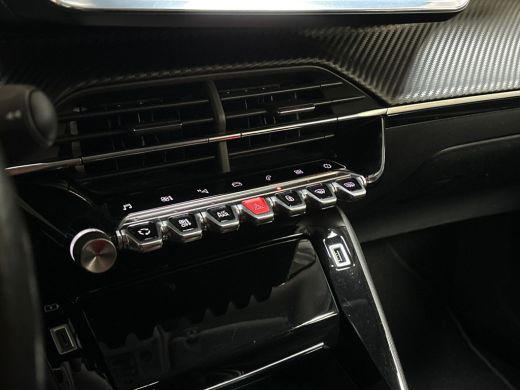 Peugeot 2008 1.2 PureTech Allure Sport 131Pk (VIRTUAL COCKPIT, APPLE CARPLAY, 360 CAMERA, KEYLESS, LEDER, SPOR... ActivLease financial lease