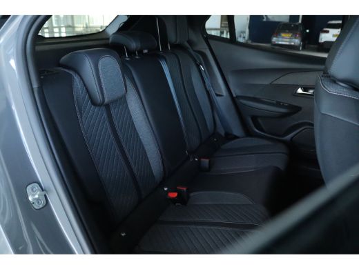 Peugeot 2008 1.2 Turbo 130-PK EAT8 Allure | Cruise Control | Camera | Navigatie | Carplay | Climate | LED | LM... ActivLease financial lease