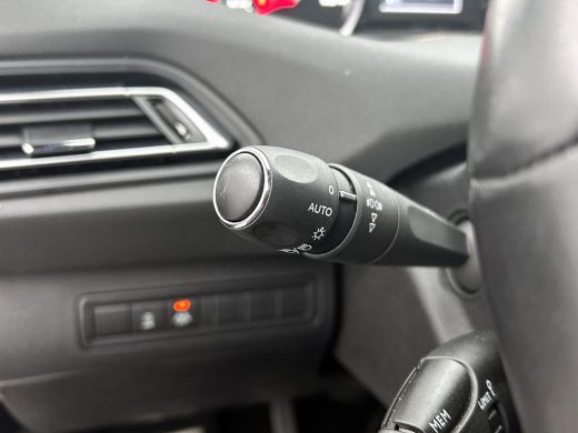 Peugeot 308 SW 1.5 HDi GT-Line *Distributie vv. bij 59.000 km* / Panoramadak / Pdc+Camera / Xenon / Navigatie... ActivLease financial lease