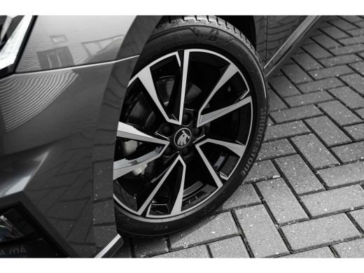 Skoda Fabia Monte Carlo | Achteruitrijcamera | Cruise control met speedlimiter | Driver Activity Assistant, v... ActivLease financial lease