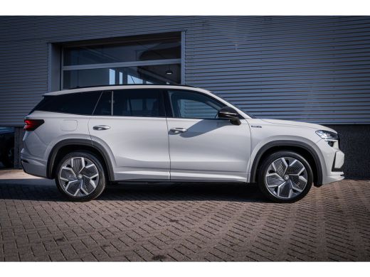 Skoda Kodiaq 1.5 TSI iV 150kW Sportline | Achteruitrijcamera | Lichtmetalen velgen 20" | Matrix LED koplampen ActivLease financial lease