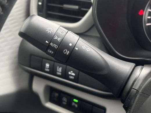 Suzuki Swift 1.2 Select Smart Hybrid Automaat | GEEN AFLEVERKOSTEN | Apple Carplay & Android Auto | Parkeersen... ActivLease financial lease