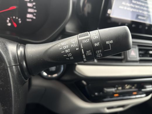 Suzuki Swift 1.2 Select Smart Hybrid Automaat | GEEN AFLEVERKOSTEN | Apple Carplay & Android Auto | Parkeersen... ActivLease financial lease