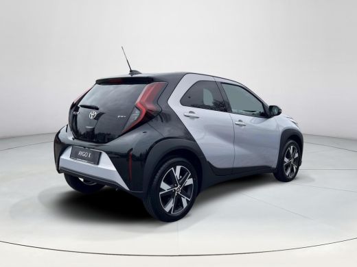 Toyota Aygo Hybrid 115 pulse | &euro; 1.000 extra inruilwaarde | ActivLease financial lease