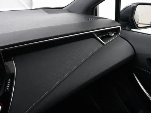 Toyota Corolla 2.0 Hybrid GR-Sport | Leder/Alcantara | Stoelverwarming | Trekhaak | Sportstoelen | Camera | Carp... ActivLease financial lease
