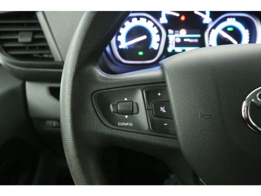 Toyota ProAce Standard Range L2H1 50 kWh | SOH 94% | Snelladen | Airco | Cruise | 3-Zits | Carplay | Navigatie ActivLease financial lease