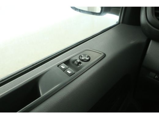 Toyota ProAce Standard Range L2H1 50 kWh | SOH 94% | Snelladen | Airco | Cruise | 3-Zits | Carplay | Navigatie ActivLease financial lease