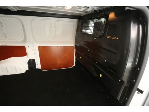 Toyota ProAce Standard Range L2H1 50 kWh | SOH 94% | Snelladen | Airco | Cruise | 3-Zits | Carplay | Navigatie ActivLease financial lease