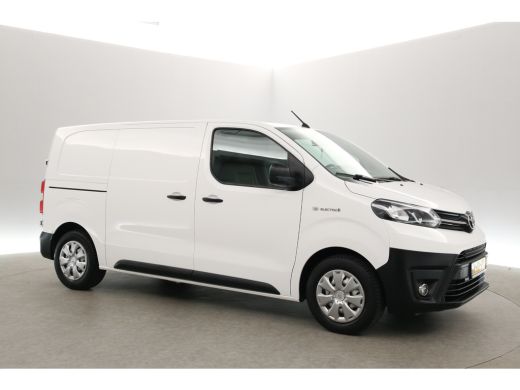 Toyota ProAce Standard Range L2H1 50 kWh | SOH 94% | Snelladen | Airco | Cruise | 3-Zits | Carplay | Navigatie ActivLease financial lease