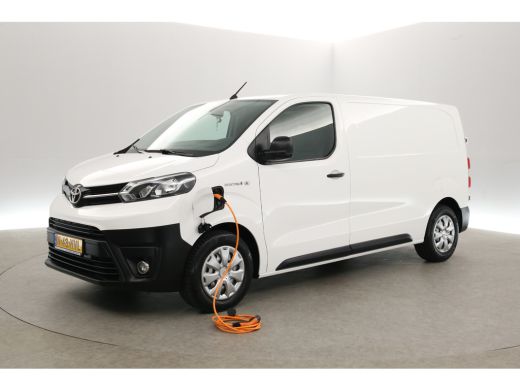 Toyota ProAce Standard Range L2H1 50 kWh | SOH 94% | Snelladen | Airco | Cruise | 3-Zits | Carplay | Navigatie ActivLease financial lease