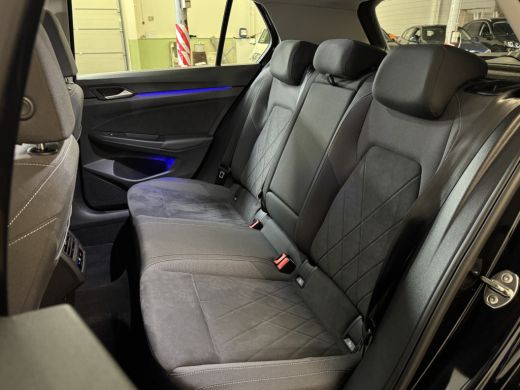 Volkswagen Golf 1.4 eHybrid 204PK DSG STYLE CAMERA/CARPLAY/SFEERVERL. ActivLease financial lease