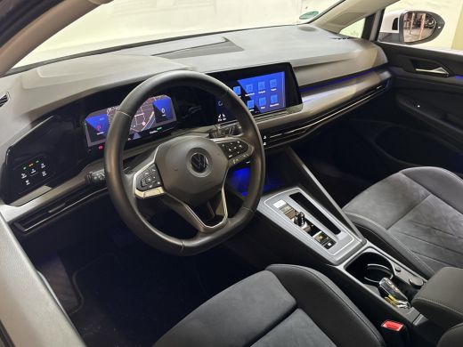 Volkswagen Golf 1.4 eHybrid 204PK DSG STYLE CAMERA/NAVI/STUURVERW. ActivLease financial lease