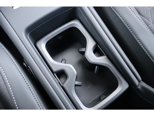 Volkswagen Tayron Life Edition | Inclusief &euro;2000,- inruilvoordeel | Trekhaak | 'App-Connect' draadloze smartphone i... ActivLease financial lease