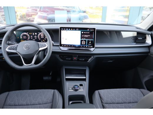 Volkswagen Tayron Life Edition | Inclusief &euro;2000,- inruilvoordeel | Trekhaak | 'App-Connect' draadloze smartphone i... ActivLease financial lease