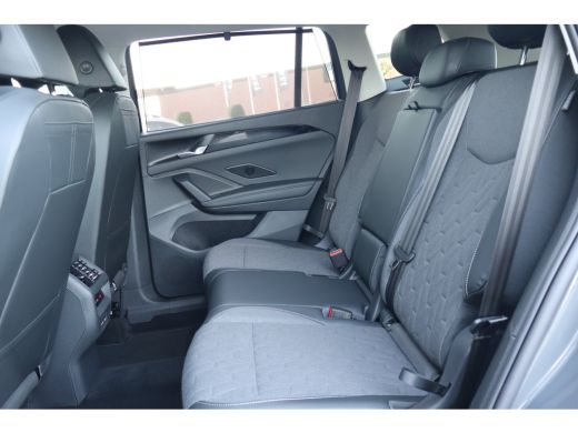 Volkswagen Tayron Life Edition | Inclusief &euro;2000,- inruilvoordeel | Trekhaak | 'App-Connect' draadloze smartphone i... ActivLease financial lease