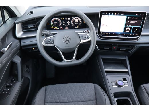 Volkswagen Tayron Life Edition | Inclusief &euro;2000,- inruilvoordeel | Trekhaak | 'App-Connect' draadloze smartphone i... ActivLease financial lease