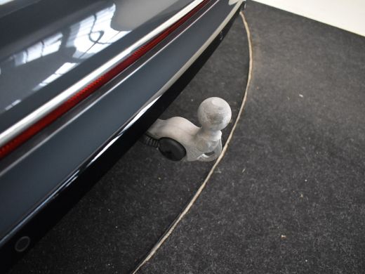 Volkswagen Tiguan R-Line Business eHybrid 245pk | Trekhaak | Elektrische stoelen memory | Lederen bekleding | Stoel... ActivLease financial lease