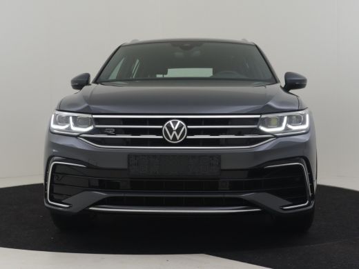 Volkswagen Tiguan R-Line Business eHybrid 245pk | Trekhaak | Elektrische stoelen memory | Lederen bekleding | Stoel... ActivLease financial lease