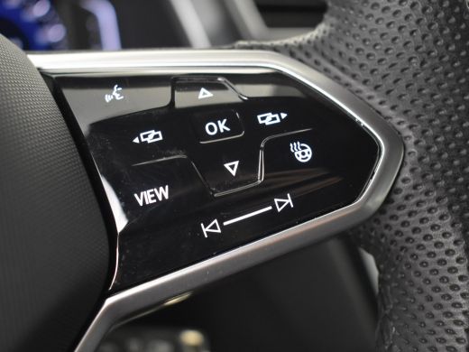 Volkswagen Tiguan R-Line Business eHybrid 245pk | Trekhaak | Elektrische stoelen memory | Lederen bekleding | Stoel... ActivLease financial lease