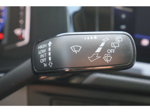 Volkswagen Transporter 2.0 TDI L2 H1 DC Bulli 2x Schuifdeur ActivLease financial lease