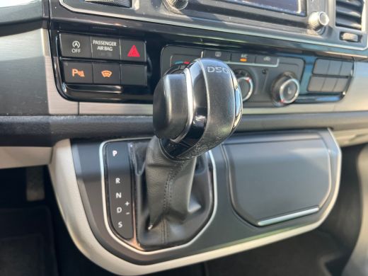 Volkswagen Transporter Dubbele Cabine DSG 150 PK | Dubbele Schuifdeur | Trekhaak | Navi | Multivan Dashboard | Stoel ver... ActivLease financial lease