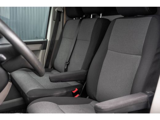 Volkswagen Transporter L2H1 | 102 PK | 3-Zits | Airco ActivLease financial lease