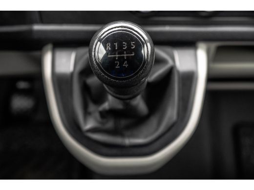 Volkswagen Transporter L2H1 | 102 PK | 3-Zits | Airco ActivLease financial lease