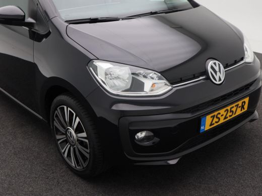 Volkswagen up! 1.0 BMT high up! Automaat | Stoelverwarming | Cruise Control | DAB | Bleutooth | Cimatronic | Ele... ActivLease financial lease