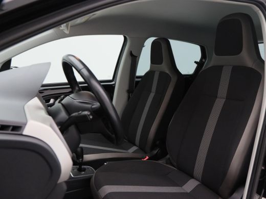 Volkswagen up! 1.0 BMT high up! Automaat | Stoelverwarming | Cruise Control | DAB | Bleutooth | Cimatronic | Ele... ActivLease financial lease