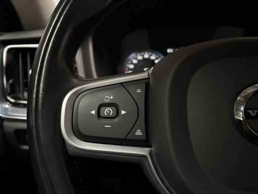 Volvo  V60 2.0 B3 Sport 163Pk Automaat (APPLE CARPLAY, LEDER, STUUR/STOELVERWARMING, CAMERA, SPORTSTOELEN, K... ActivLease financial lease