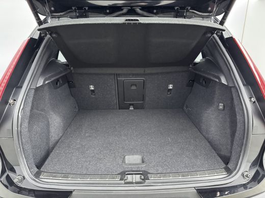 Volvo  XC40 1.5 T4 Recharge Inscription | Trekhaak | Adaptive Cruiscontrol | PDC + Camera | Lederen bekleding... ActivLease financial lease