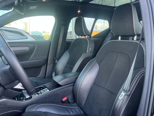 Volvo  XC40 T4 Recharge R-Design | Panoramadak | Stoel en stuurwielverwarming | 360 Camera | Adaptive Cruise ... ActivLease financial lease