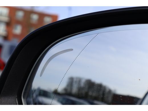 Volvo  XC40 2.0 B4 Plus Dark | Trekhaak | Harman Kardon | BLIS | ActivLease financial lease