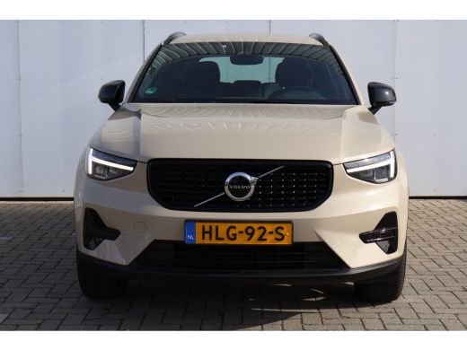 Volvo  XC40 2.0 B4 Plus Dark | Trekhaak | Harman Kardon | BLIS | ActivLease financial lease