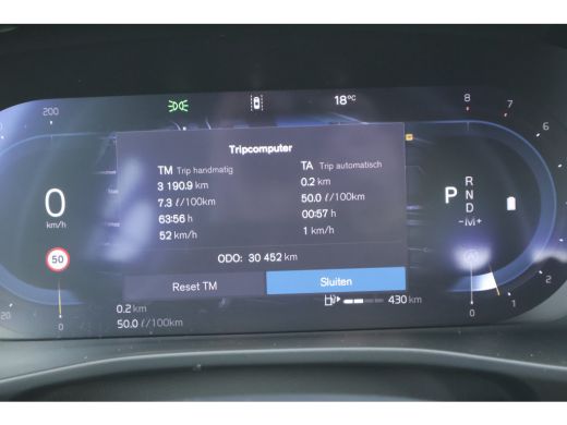 Volvo  XC40 2.0 B4 Plus Dark | Trekhaak | Harman Kardon | BLIS | ActivLease financial lease