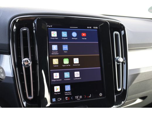 Volvo  XC40 2.0 B4 Plus Dark | Trekhaak | Harman Kardon | BLIS | ActivLease financial lease