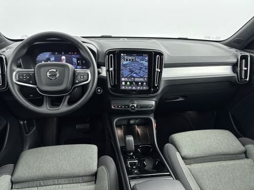 Volvo  XC40 B4 Plus Dark | 19" Allseason | Trekhaak | Voorruitverwarming | Elektr. verst. Stoelen | Harman Ka... ActivLease financial lease