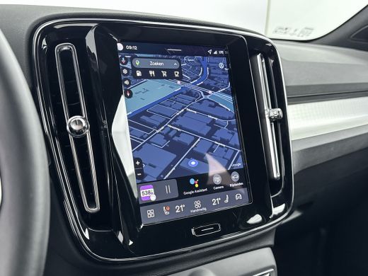 Volvo  XC40 B4 Plus Dark | 19" Allseason | Trekhaak | Voorruitverwarming | Elektr. verst. Stoelen | Harman Ka... ActivLease financial lease