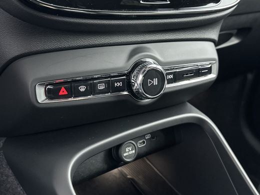Volvo  XC40 B4 Plus Dark | 19" Allseason | Trekhaak | Voorruitverwarming | Elektr. verst. Stoelen | Harman Ka... ActivLease financial lease
