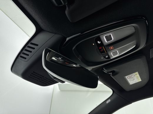 Volvo  XC40 B4 Plus Dark | 19" Allseason | Trekhaak | Voorruitverwarming | Elektr. verst. Stoelen | Harman Ka... ActivLease financial lease