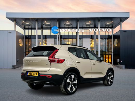 Volvo  XC40 B4 Plus Dark | 19" Allseason | Trekhaak | Voorruitverwarming | Elektr. verst. Stoelen | Harman Ka... ActivLease financial lease